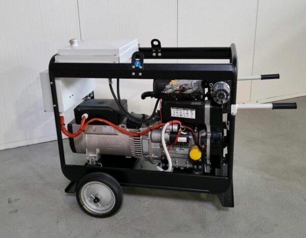 Kohler Diesel Stromaggregat 22 kVA mit AVR 9